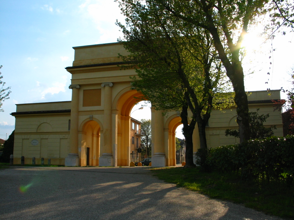 Porta San Martino a Bozzolo